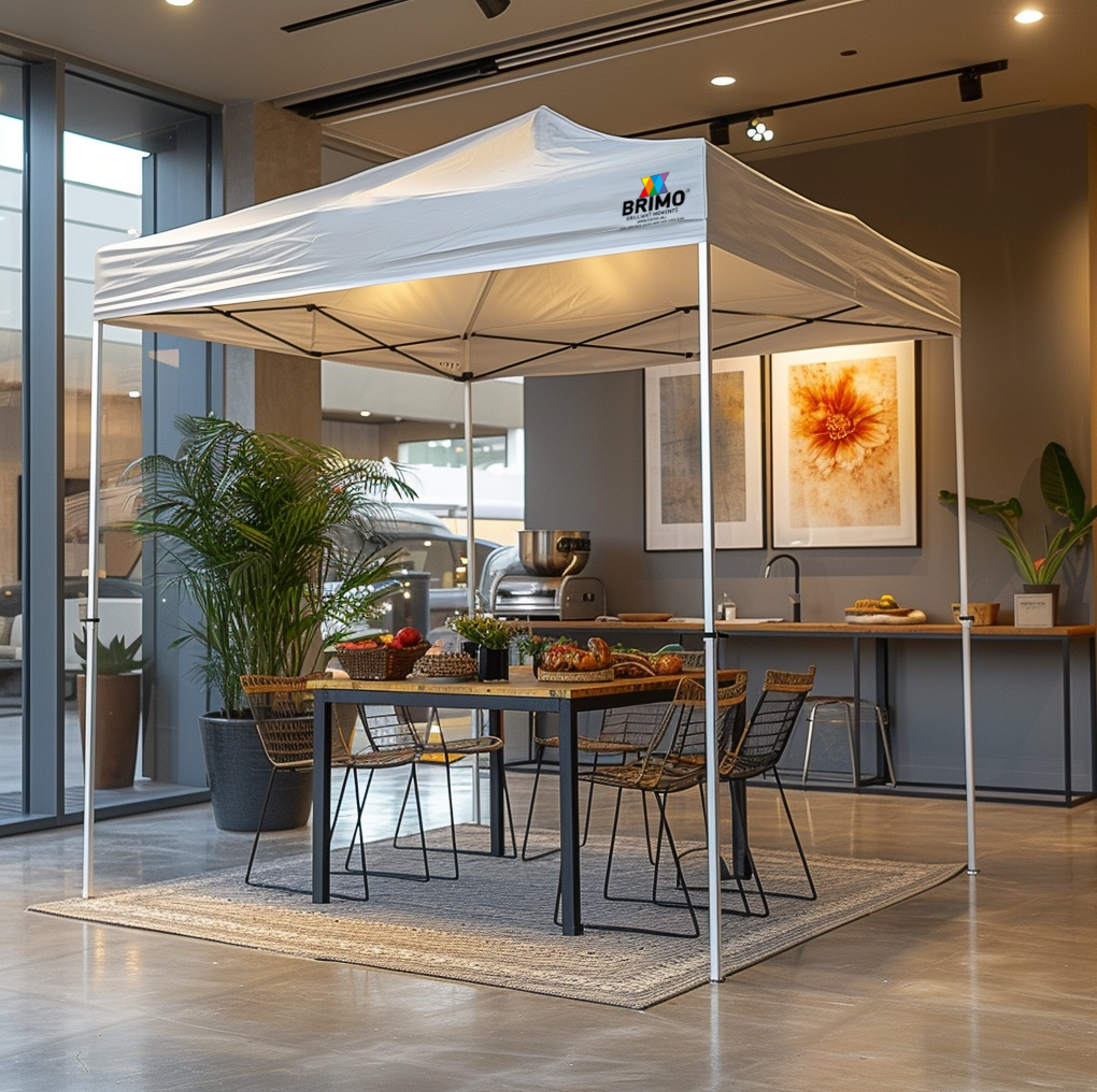 Pavilion acoperit în grădină